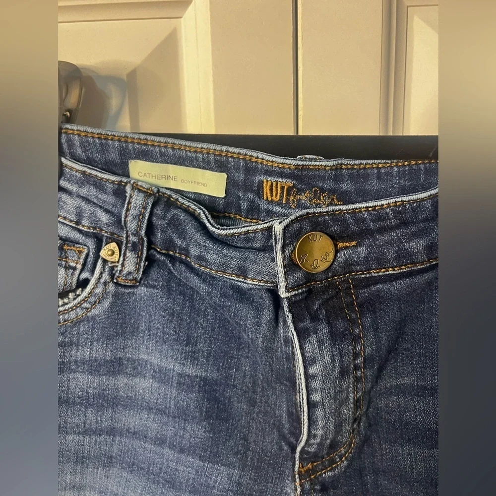 Kut From the Kloth Catherine Boyfriend Jeans Size 10 - Picture 2 of 4